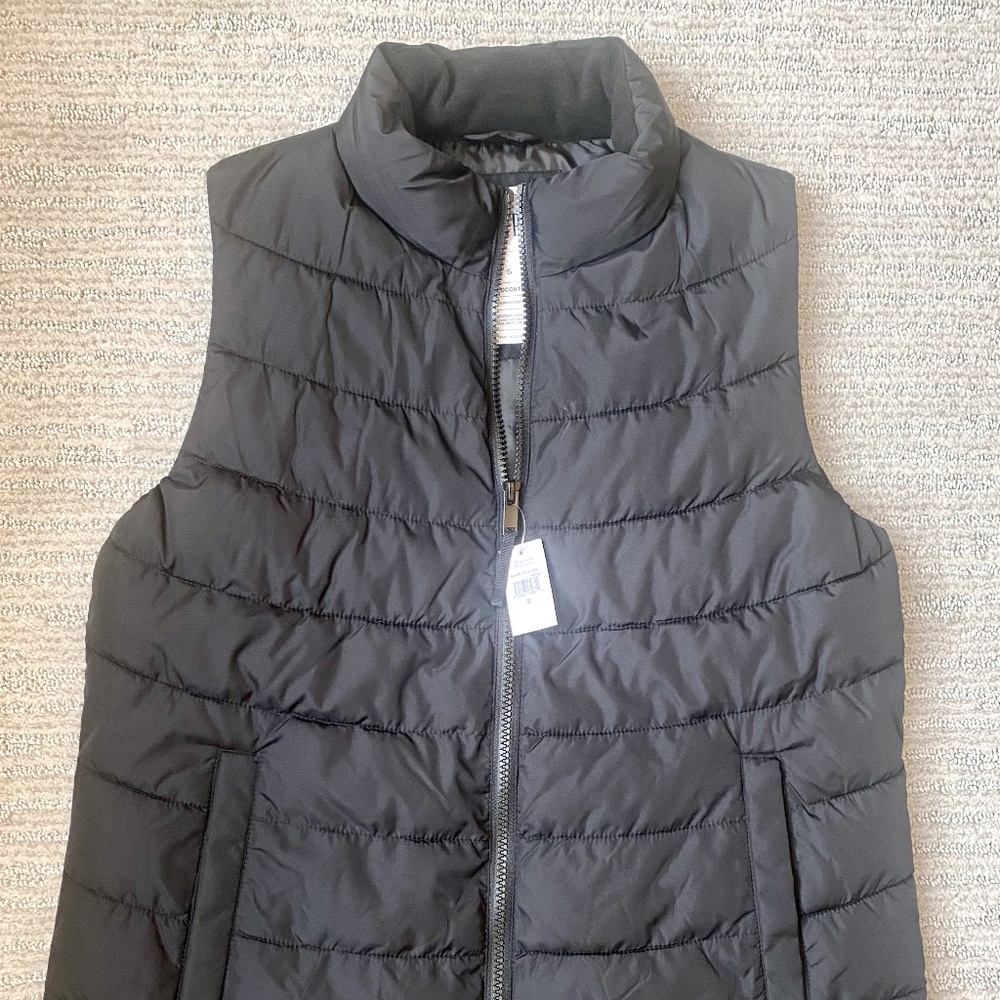 GAP ColdControl Vest - Size Small - Black - NEW with tags